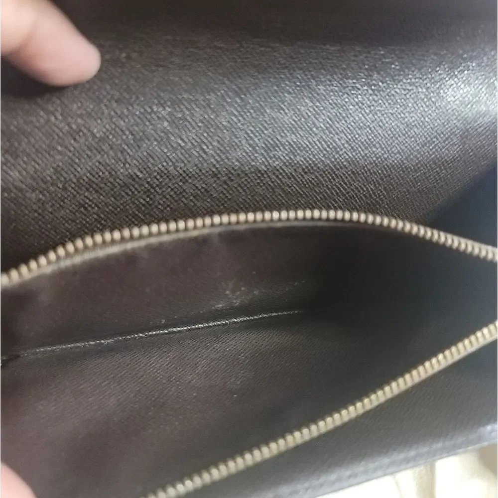 Louis Vuitton Damier Ebene Sarah Wallet Preowned Good condition Full Inclusion